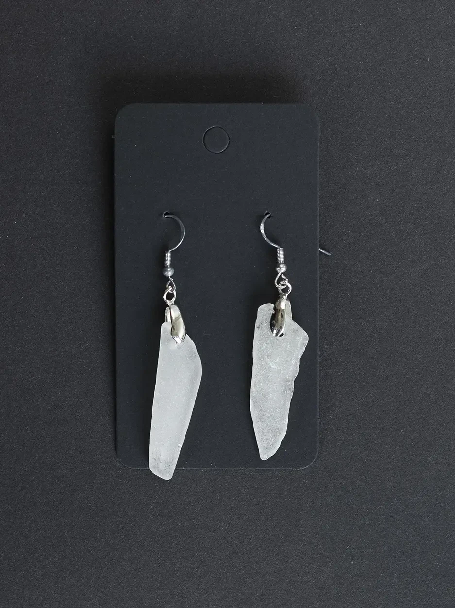 Ohrhänger matt-weißes längliches Seeglas