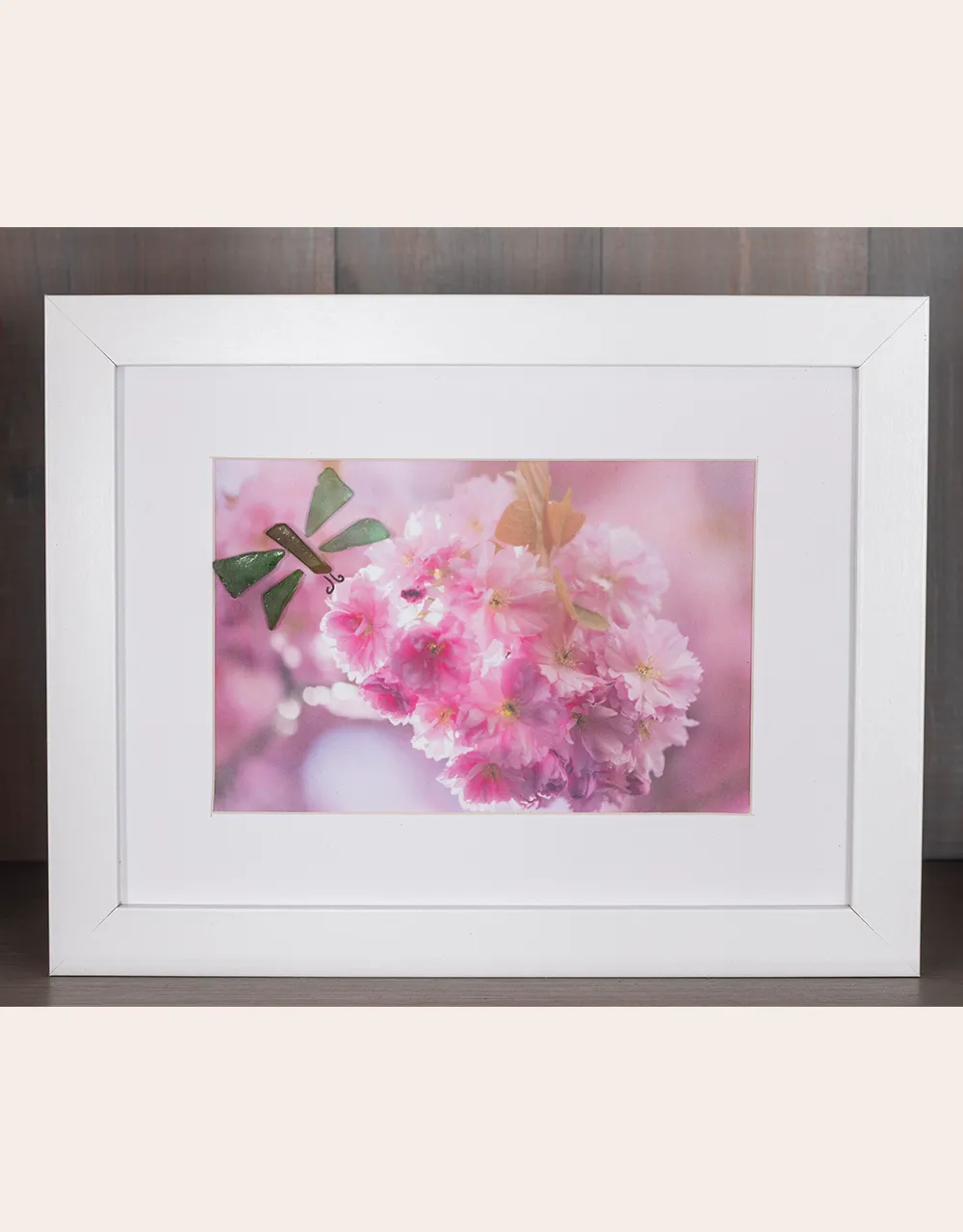 Die Seeglas-Libelle und die Kirschblüten