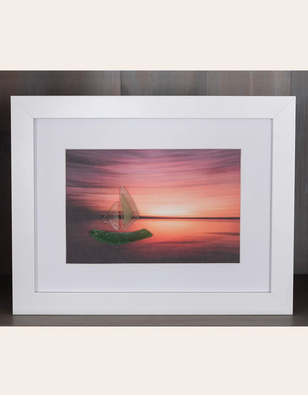 Das Seeglas-Segelboot im Abendlicht des Quellentals